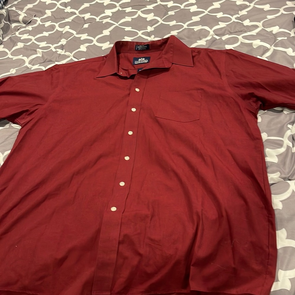 Deep red short sleeve button down dress shirt